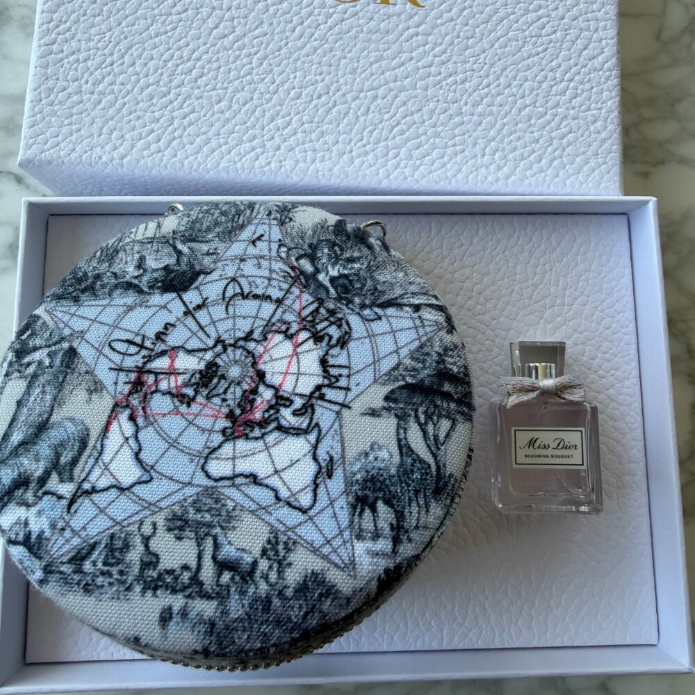 Dior Gift Set - Picture 4 of 5